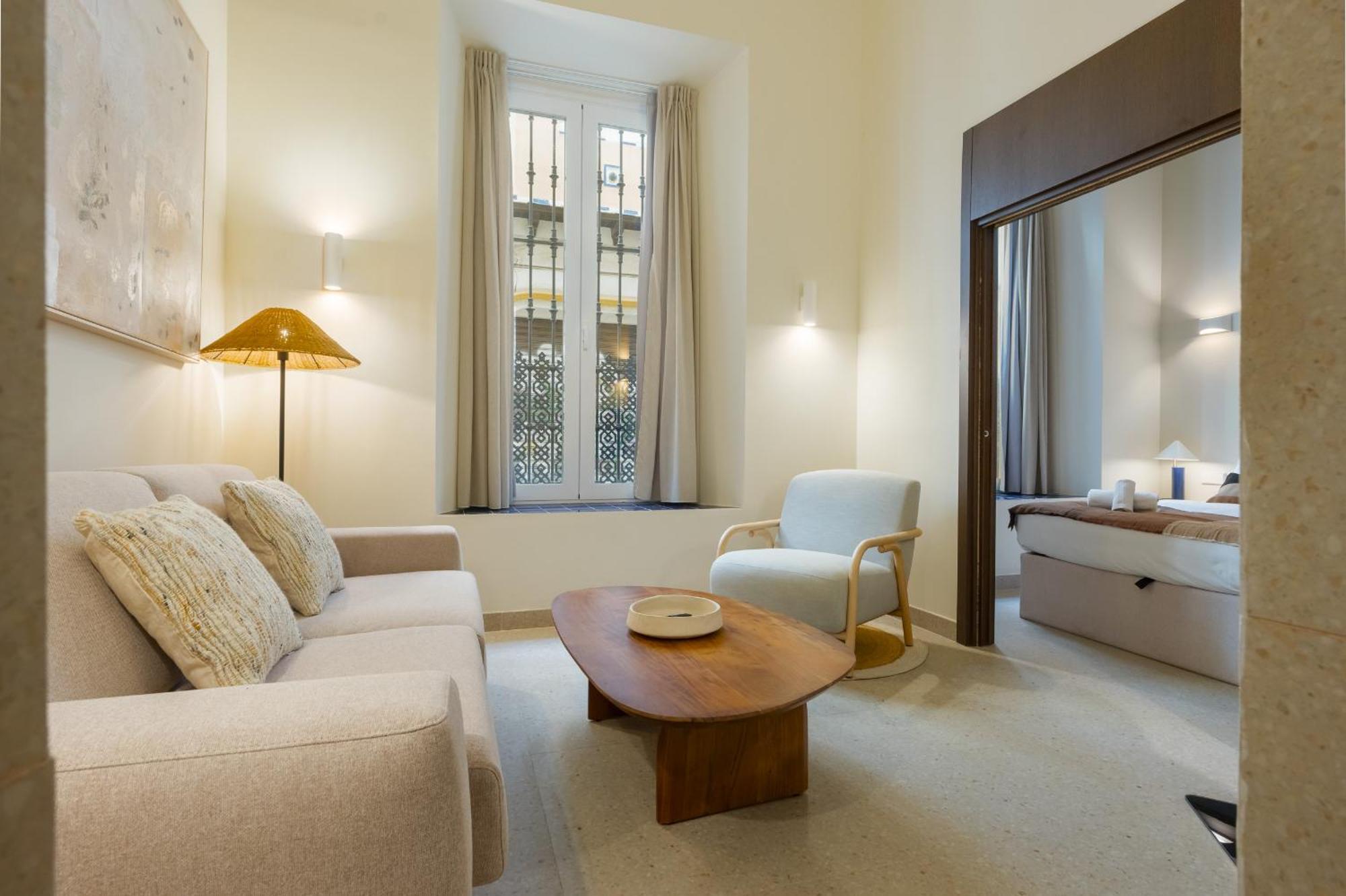 New And Design - Shared Rooftop Solarium - Alameda Apartment