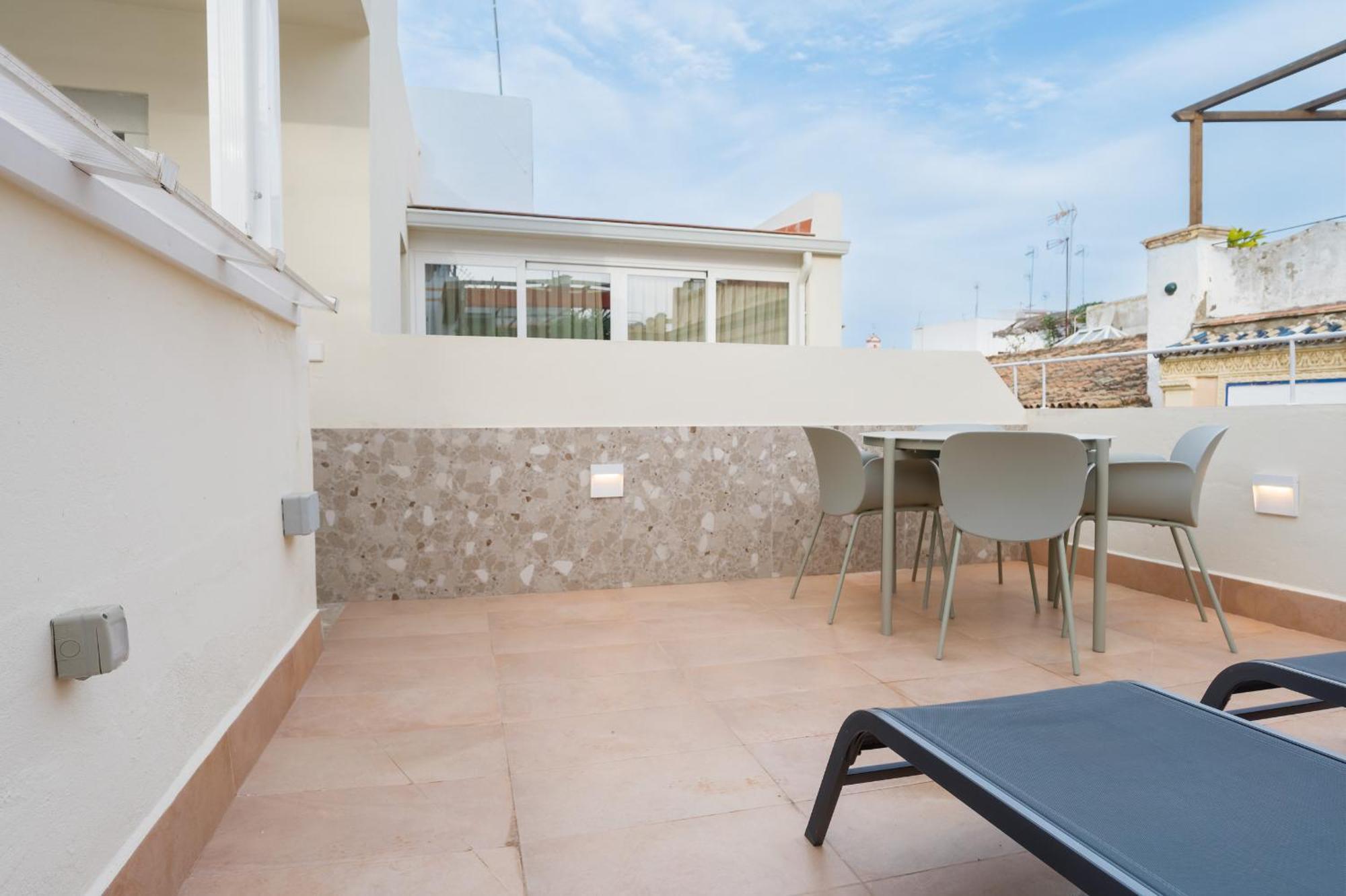 New And Design - Shared Rooftop Solarium - Alameda Apartment Seville