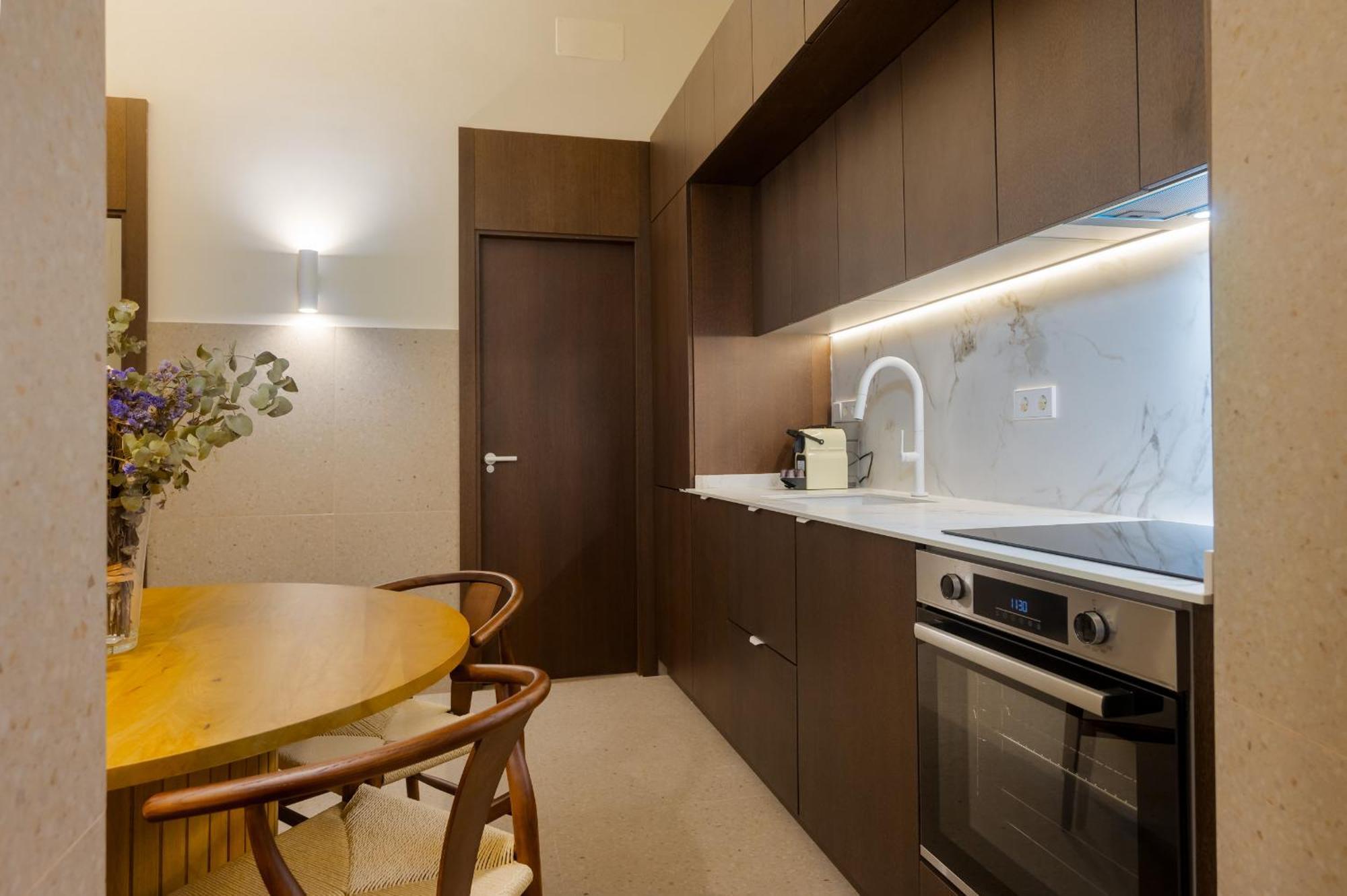 New And Design - Shared Rooftop Solarium - Alameda Apartment Seville